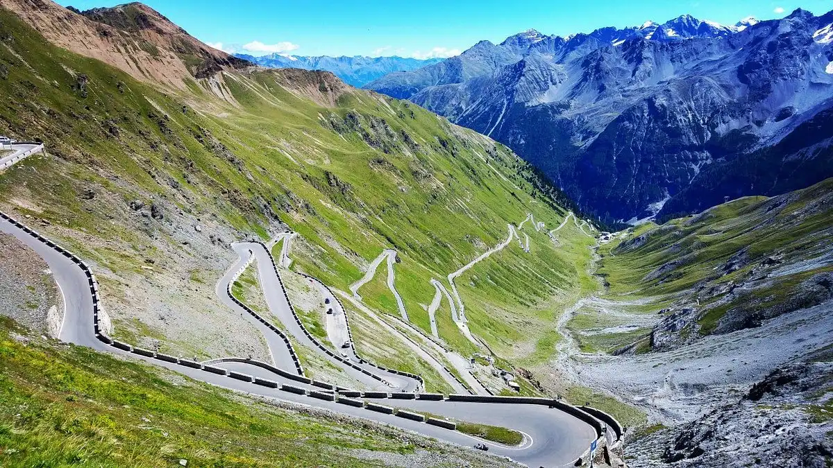 Roads & Destinations - Category Banner