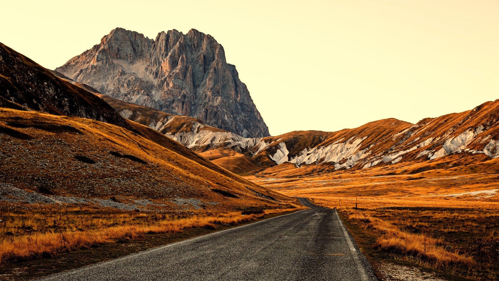 Miata Claudio’s Treasures of Central Italy - Tour Banner